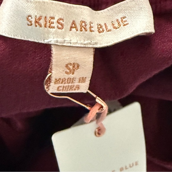 Skies Are Blue NWT Ribbed Knit Scalloped Hem Skirt Petite Small Burgundy Stretch - Picture 3 of 8